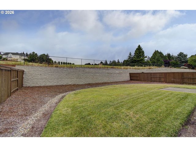 1119 W 15TH St, La Center, WA 98629