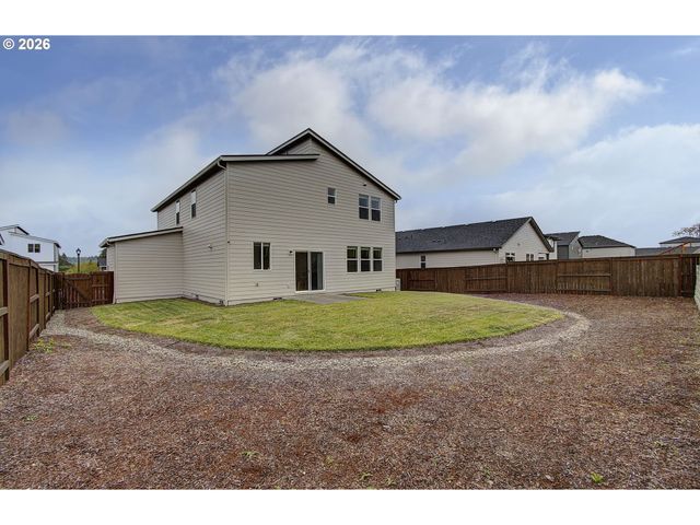 1119 W 15TH St, La Center, WA 98629