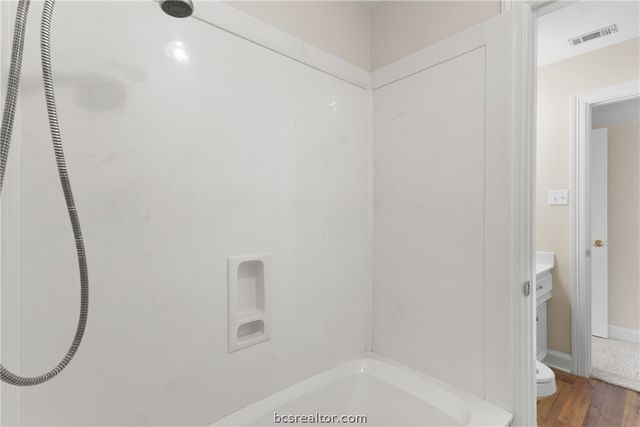 8405 Whiterose Court, College Station, TX 77845