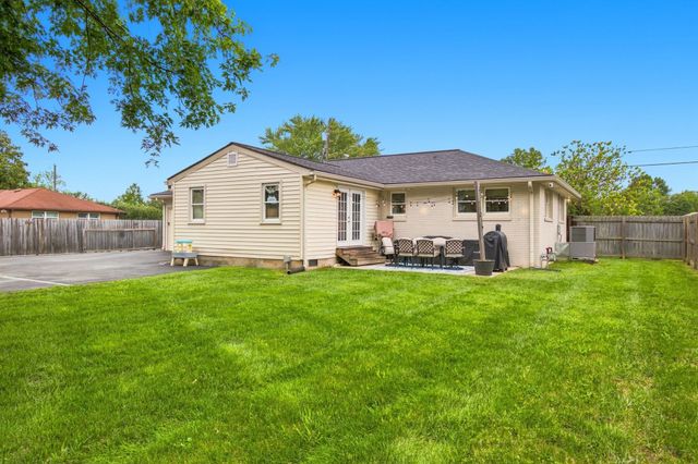 1014 Hickory Ct, Lebanon, TN 37087