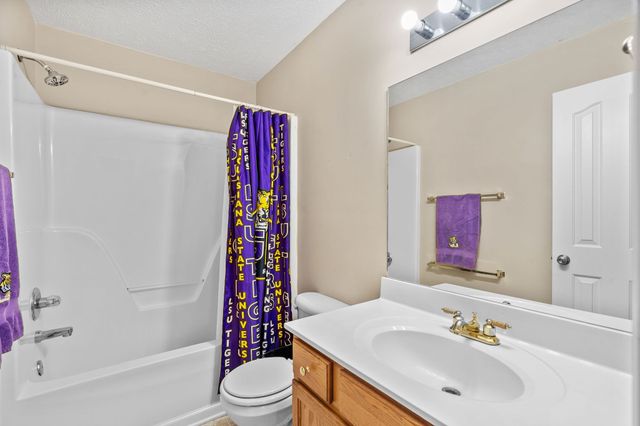 1140 Eastwoods Dr, Murfreesboro, TN 37130