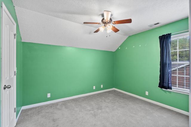 1140 Eastwoods Dr, Murfreesboro, TN 37130
