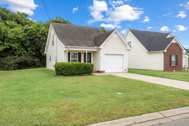 1140 Eastwoods Dr, Murfreesboro, TN 37130