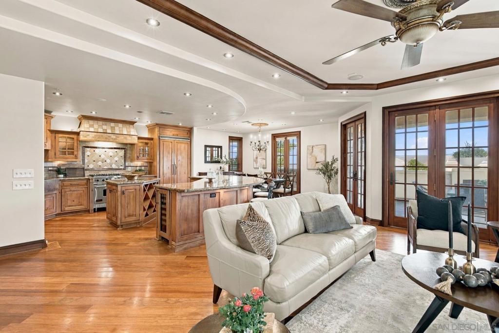 120 C Ave 202, Coronado, CA 92118 — exterior