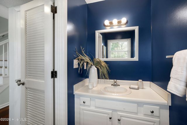 2029 Eastwood Road Apt 127, Wilmington, NC 28403