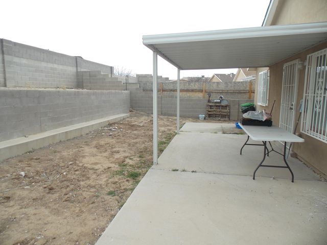 8220 Camino San Martin SW, Albuquerque, NM 87121
