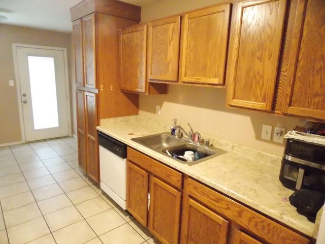 8220 Camino San Martin SW, Albuquerque, NM 87121