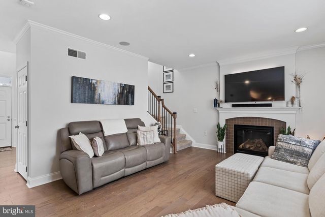 7374 COUNTRY VIEW DR, Harrisburg, PA 17112