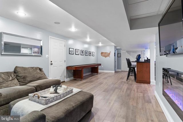 7374 COUNTRY VIEW DR, Harrisburg, PA 17112