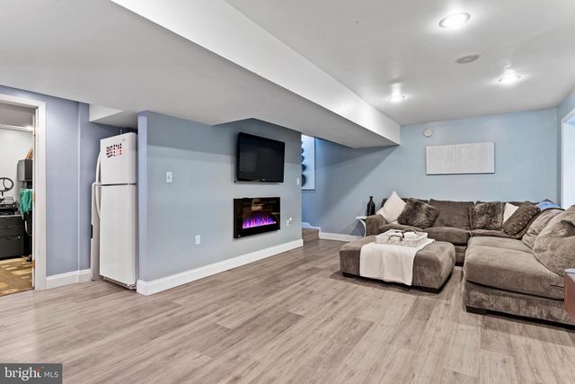 7374 COUNTRY VIEW DR, Harrisburg, PA 17112