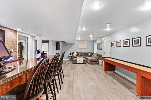 7374 COUNTRY VIEW DR, Harrisburg, PA 17112