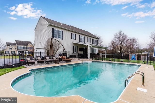 7374 COUNTRY VIEW DR, Harrisburg, PA 17112