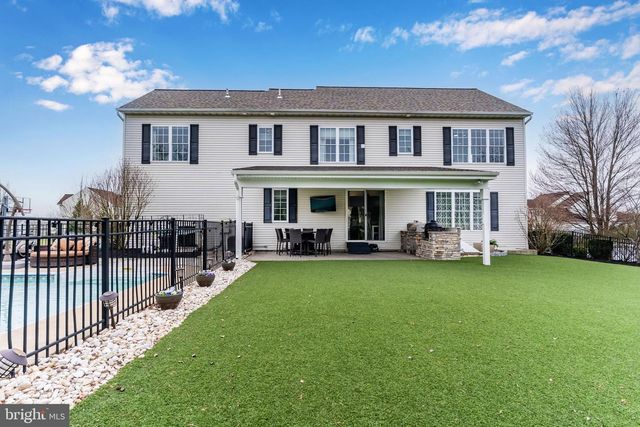 7374 COUNTRY VIEW DR, Harrisburg, PA 17112