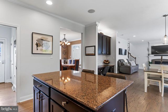 7374 COUNTRY VIEW DR, Harrisburg, PA 17112