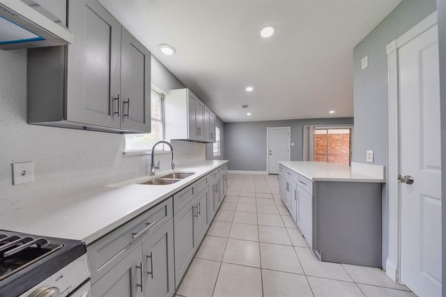 722 Dell Dale Street, Channelview, TX 77530