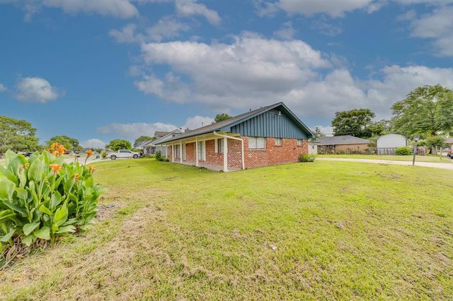 722 Dell Dale Street, Channelview, TX 77530