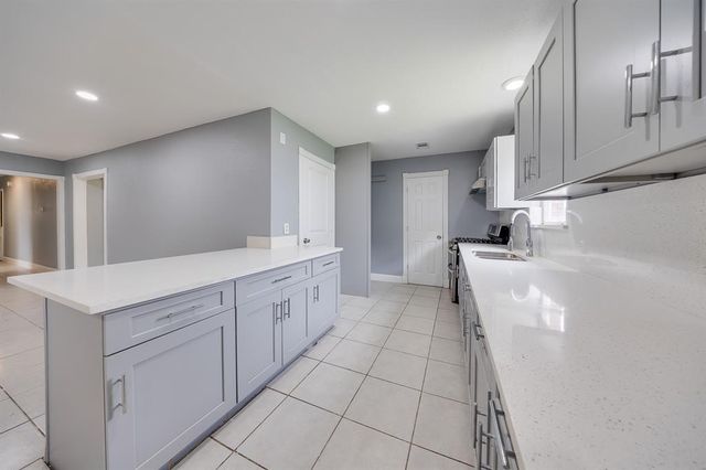 722 Dell Dale Street, Channelview, TX 77530