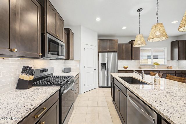 6688 W VICTORY Way, Florence, AZ 85132