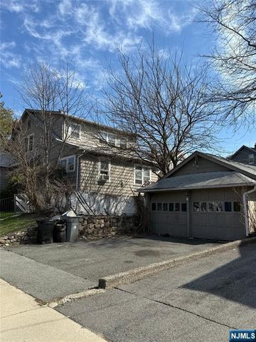 12-14 Hillcrest Road, Maplewood, NJ 07040