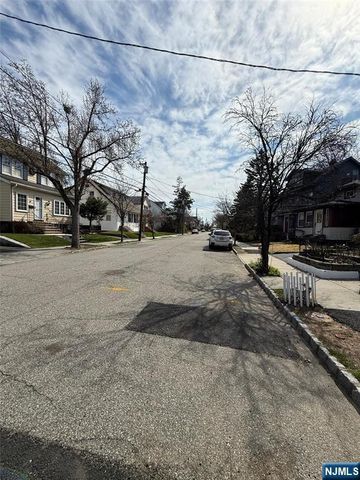 12-14 Hillcrest Road, Maplewood, NJ 07040