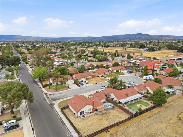 897 Digby, Hemet, CA 92545