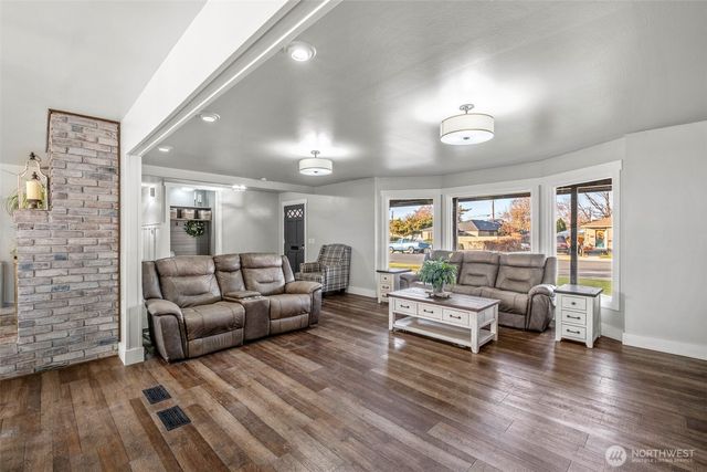 608 H Street SE, Quincy, WA 98848