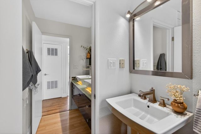 3937 Orangewood Dr, Fair Oaks, CA 95628