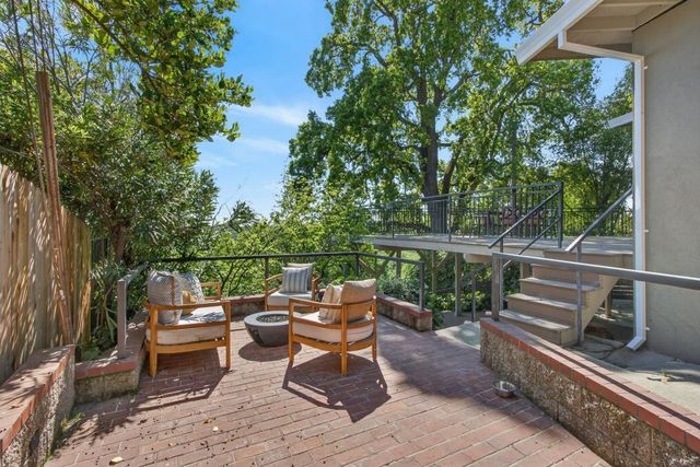 3937 Orangewood Dr, Fair Oaks, CA 95628