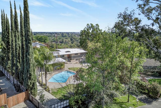 3937 Orangewood Dr, Fair Oaks, CA 95628