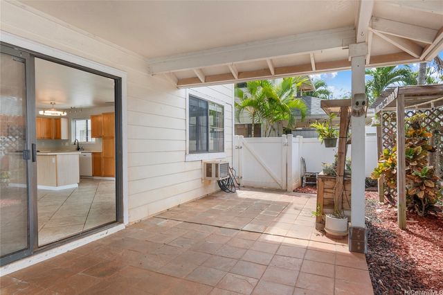 94-1018 Kalulu Loop, Waipahu, HI 96797