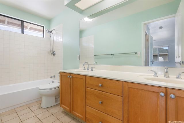 94-1018 Kalulu Loop, Waipahu, HI 96797