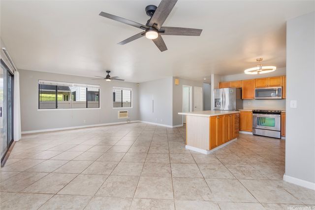 94-1018 Kalulu Loop, Waipahu, HI 96797