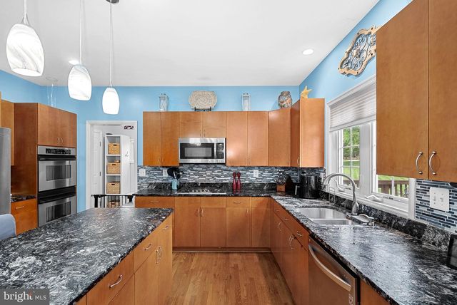 10308 GODWIN DR, Manassas, VA 20110