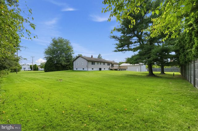 61 BERLIN CROSS KEYS RD, Sewell, NJ 08080