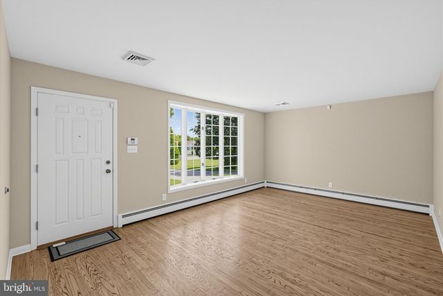 61 BERLIN CROSS KEYS RD, Sewell, NJ 08080
