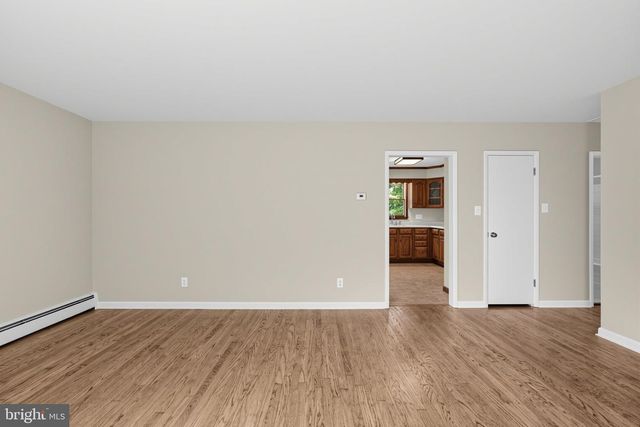61 BERLIN CROSS KEYS RD, Sewell, NJ 08080