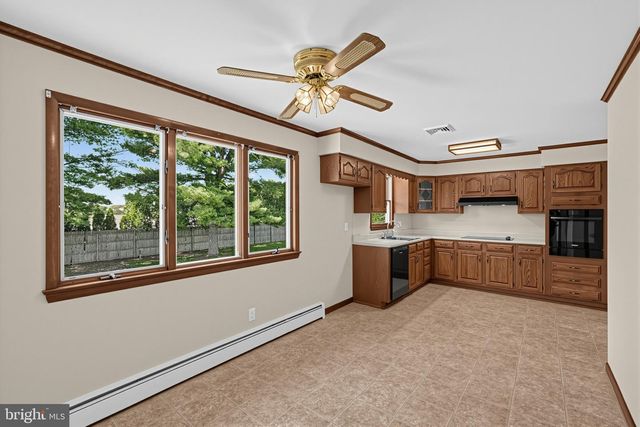 61 BERLIN CROSS KEYS RD, Sewell, NJ 08080