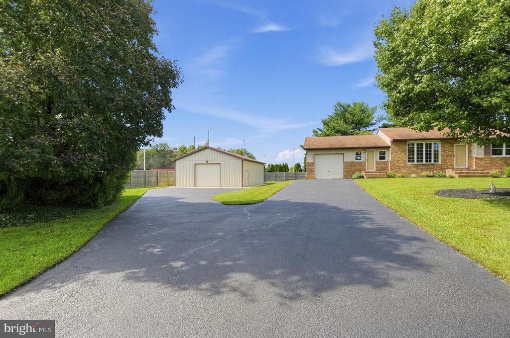 61 BERLIN CROSS KEYS RD, SEWELL, NJ 08080 — photo 2