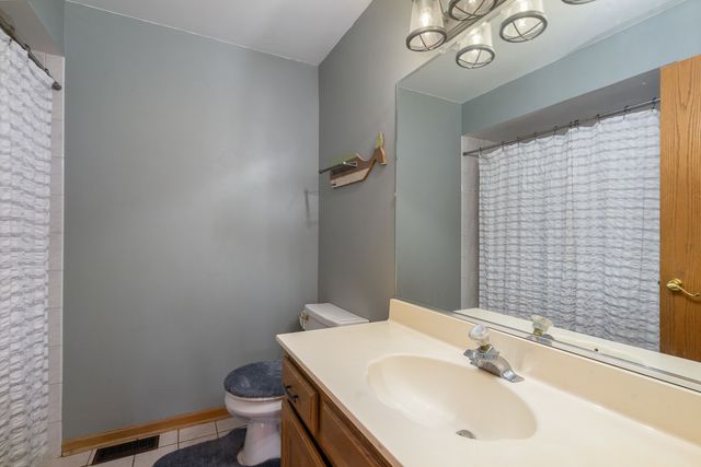 9920 Sussex Court, Mokena, IL 60448