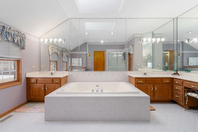 9920 Sussex Court, Mokena, IL 60448