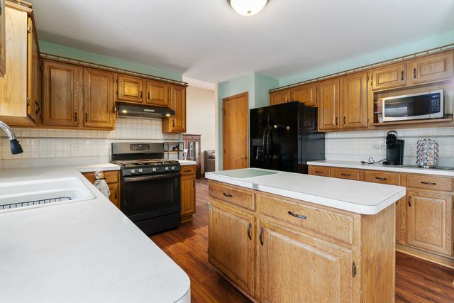 9920 Sussex Court, Mokena, IL 60448