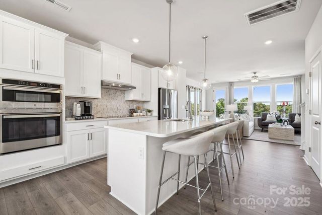 3114 Stelfox Street, Charlotte, NC 28262