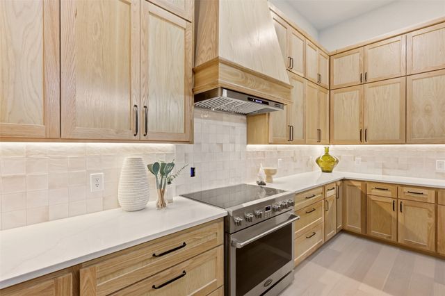 7016 Westover Drive, Granbury, TX 76049