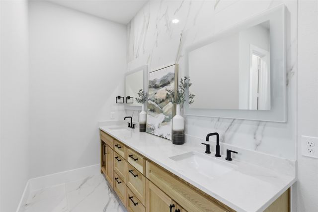 7016 Westover Drive, Granbury, TX 76049