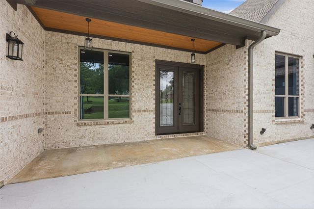 7016 Westover Drive, Granbury, TX 76049