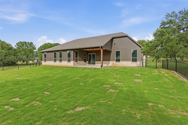 7016 Westover Drive, Granbury, TX 76049