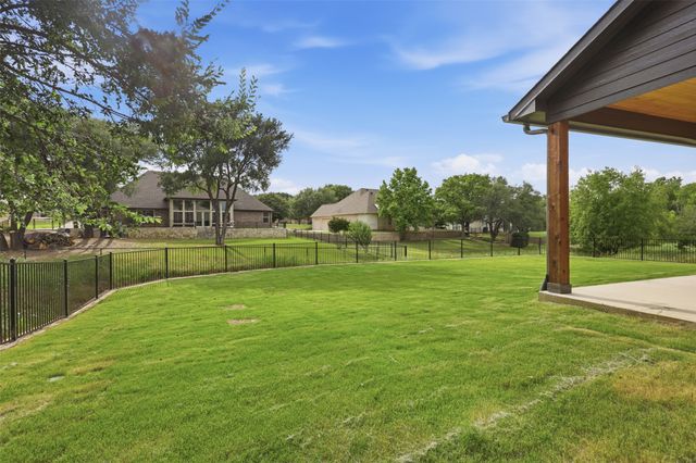 7016 Westover Drive, Granbury, TX 76049