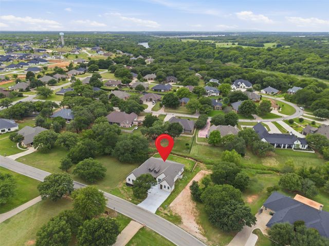 7016 Westover Drive, Granbury, TX 76049