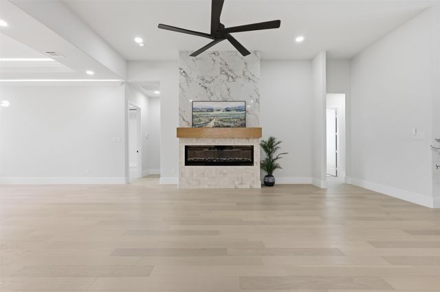 7016 Westover Drive, Granbury, TX 76049