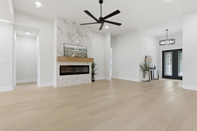 7016 Westover Drive, Granbury, TX 76049